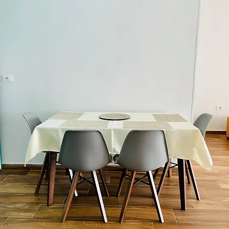 Adora Center Appartement *