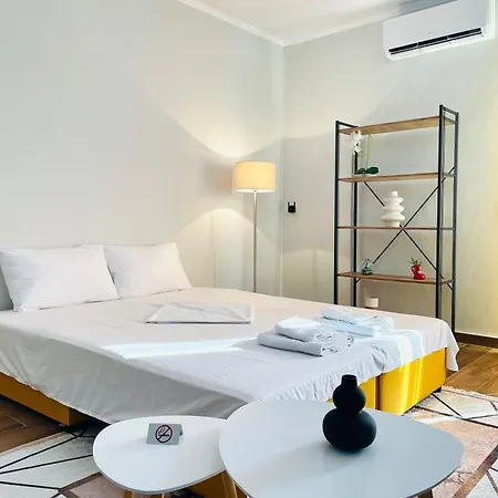 Lägenhet Adora Center