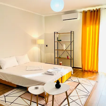 Adora Center Apartment *